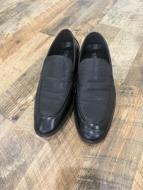 Kenneth Cole Reaction Black Slip-On Loafers with Textured Upper